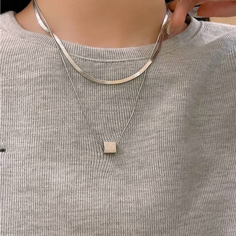 Elegant Silver Necklace Set